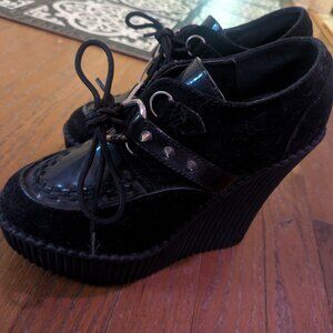 Demonia Deadstock Black Creeper Faux Suede, Heart-Ring Lace Up Platform Wedges